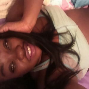 Meet your Posher, Amirah